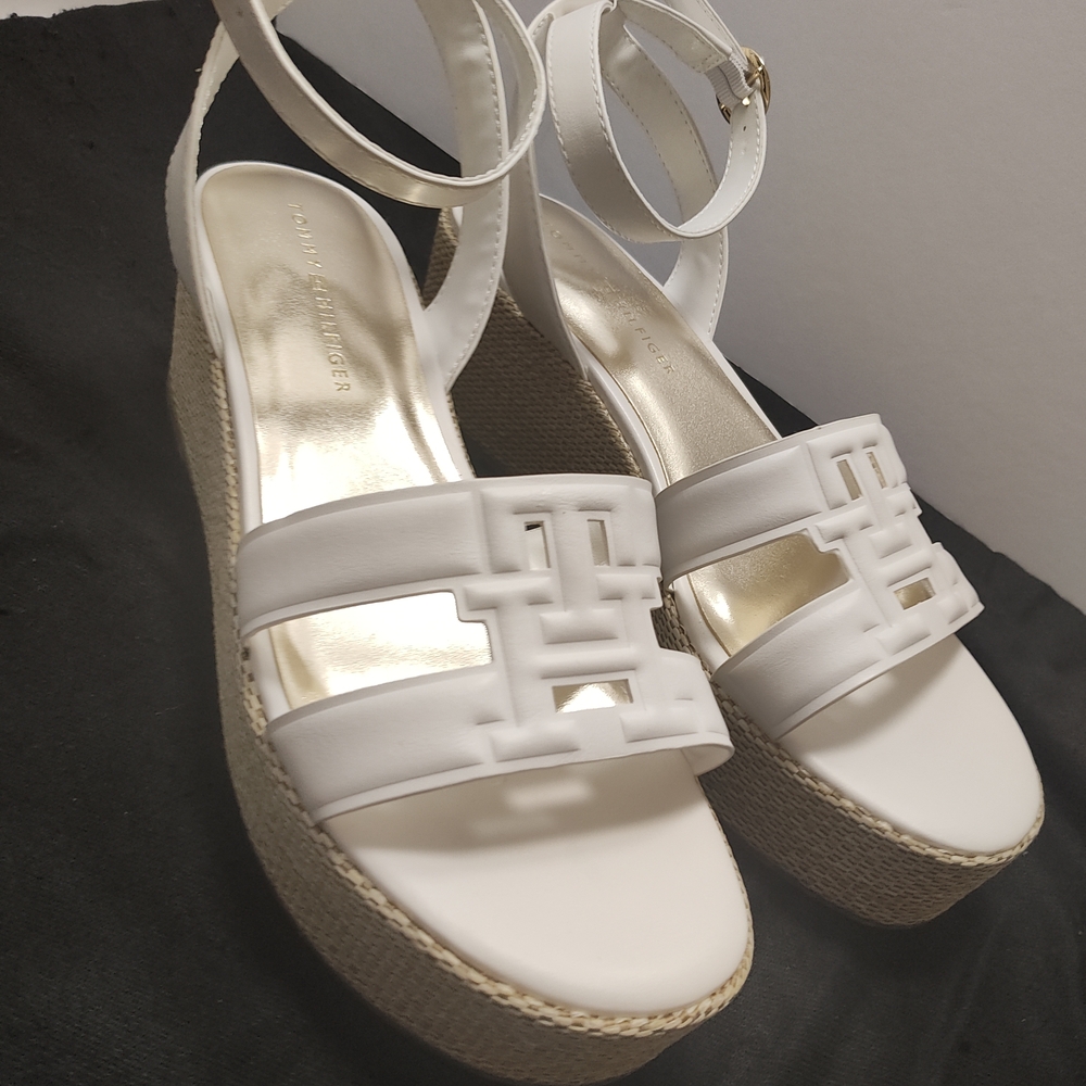 Tommy Hilfiger Tan Platform Espadrille Sandals with Ankle Strap